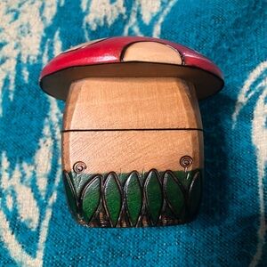 Earthbound Trippy Psychedelic Mushroom Trinket Box Decor NEW